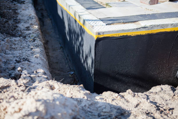 Flood containment and hydraulic sealing in Woodburn, IN